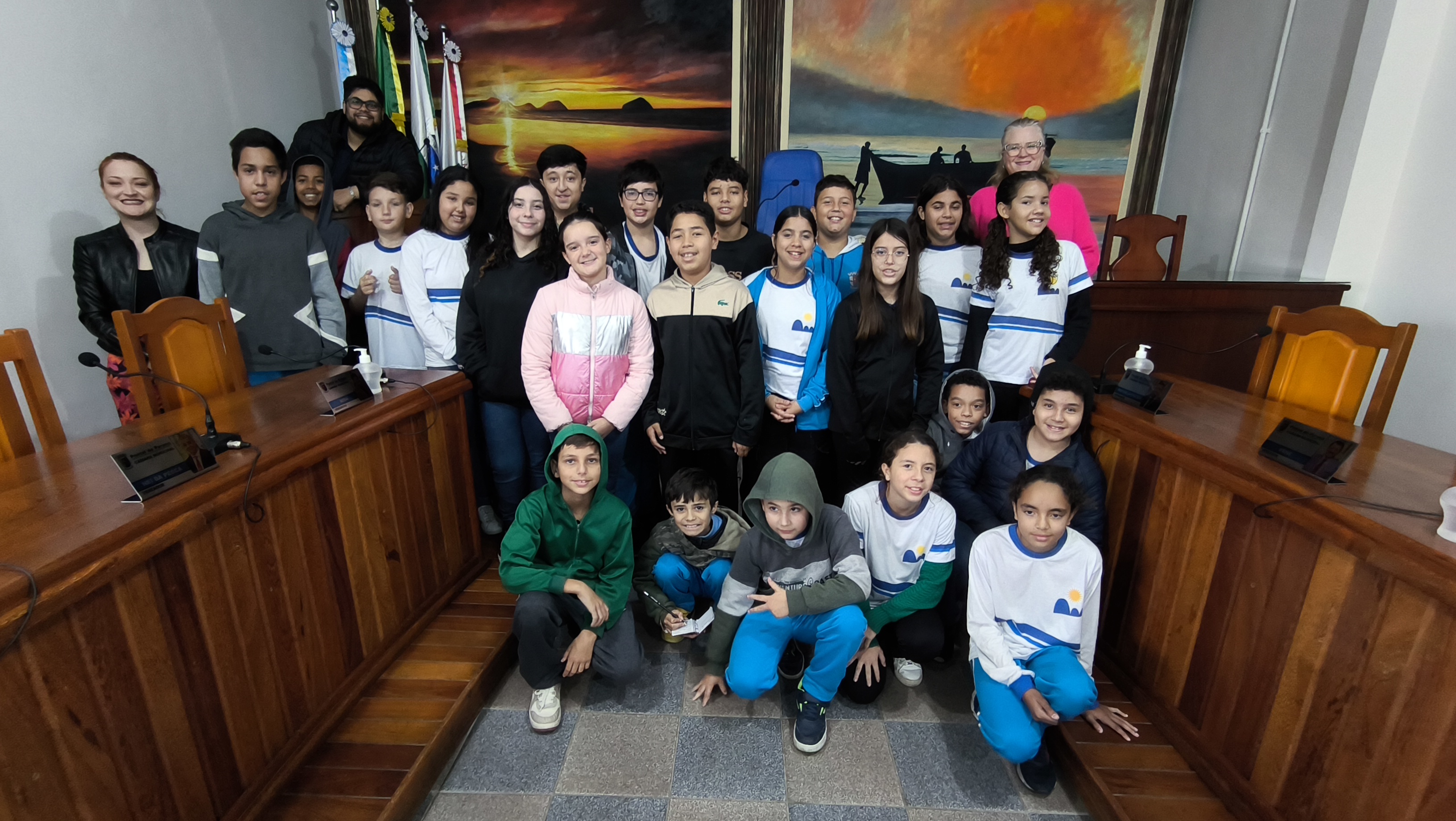 Alunos da Escola Anita Miró Vernalha participam de visita à Câmara de Vereadores dentro do projeto “Conhecendo Pontal sob o Olhar Caiçara”