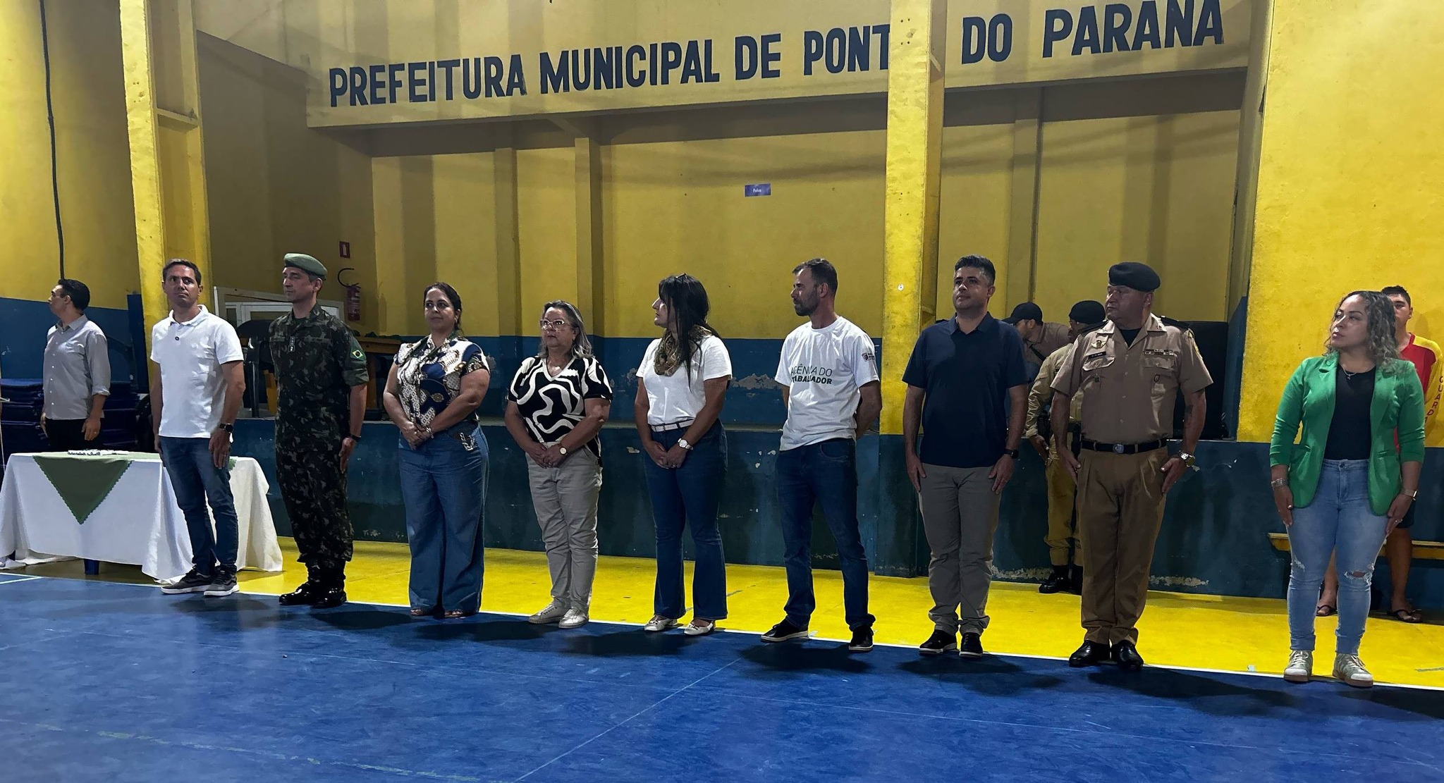 Câmara de Pontal do Paraná prestigia Juramento à Bandeira e reforça compromisso com a formação cívica da juventude